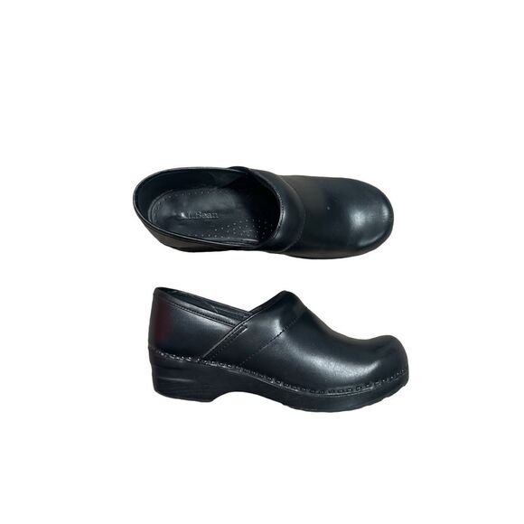 L.L. Bean Women’s 6 Black Leather Clogs Slip on Comfort Shoes - Picture 2 of 10